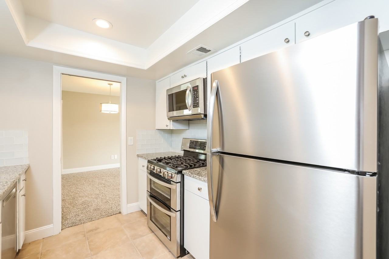 2527 Dakota Trl - Photo 3 of 14