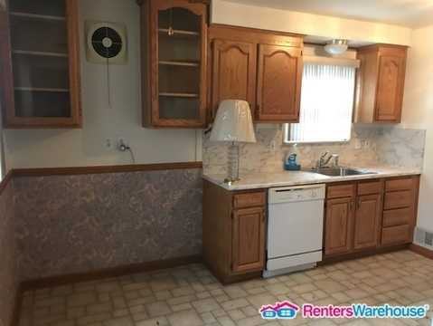 7444 Cardwell St - Photo 3 of 11