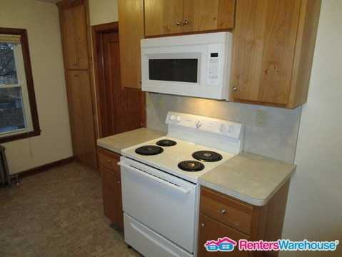 200 Mill St - Photo 2 of 7