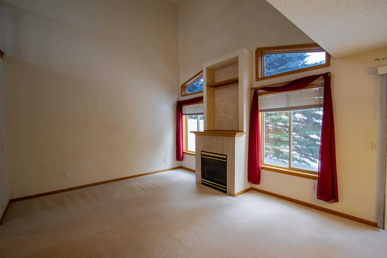 100 Dover Ct - Photo 3 of 17