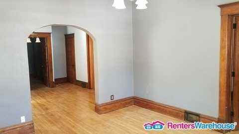 1326 Madison St Ne - Photo 2 of 12