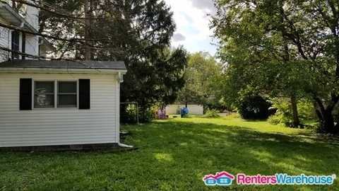 438 Cherry St - Photo 2 of 18