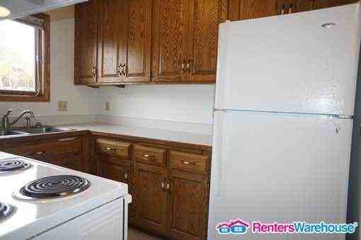 1347 Easter Ln - Photo 3 of 15