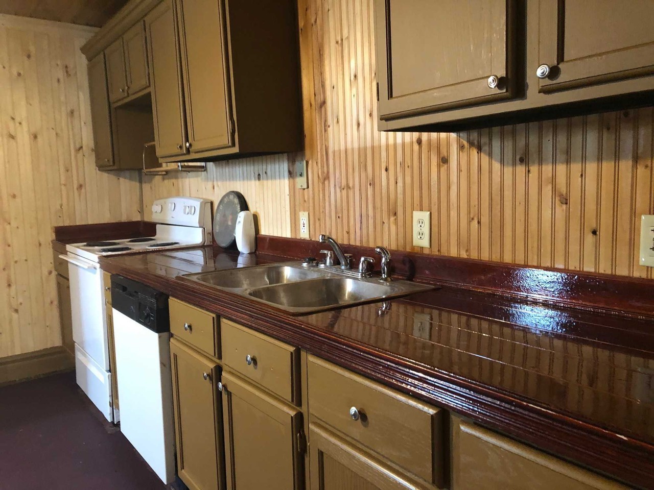 8599 480th St - Photo 3 of 34