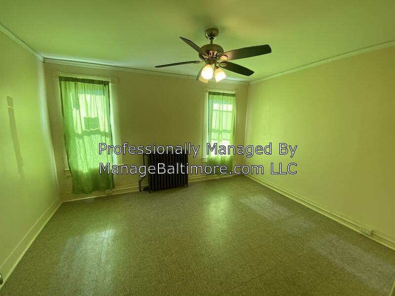 2615 Foerster Ave - Photo 3 of 18