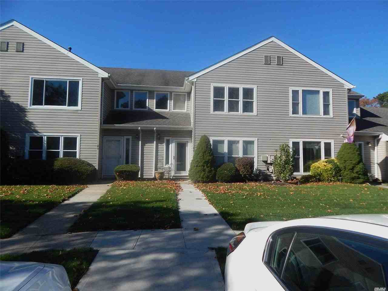 47 Crescent Cir - Photo 2 of 16