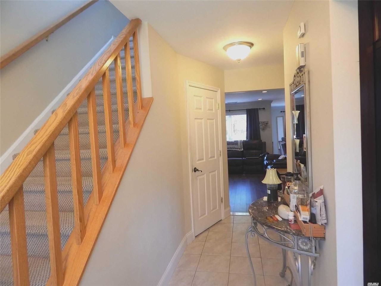 47 Crescent Cir - Photo 3 of 16