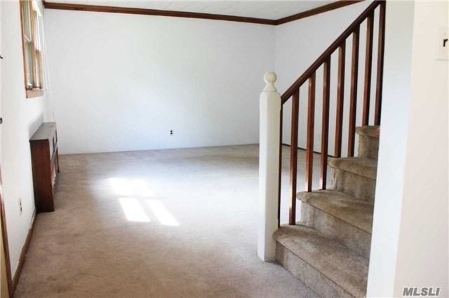 36 Crescent Pl - Photo 3 of 16