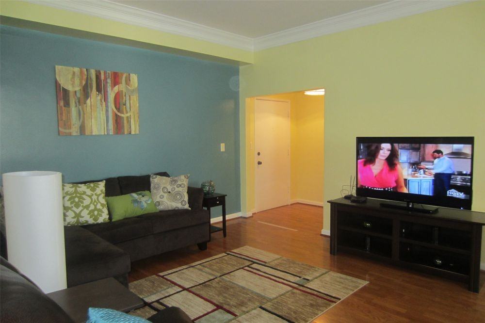 3645 Peachtree Dunwoody Rd NE - Photo 3 of 12