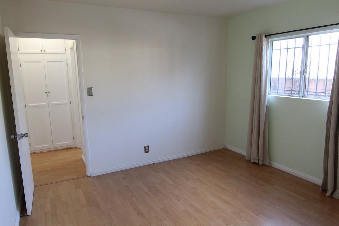 N. Fuller Ave. & Waring Ave. - Photo 5 of 45