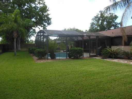 8036 Cloverglen Cir - Photo 2 of 17