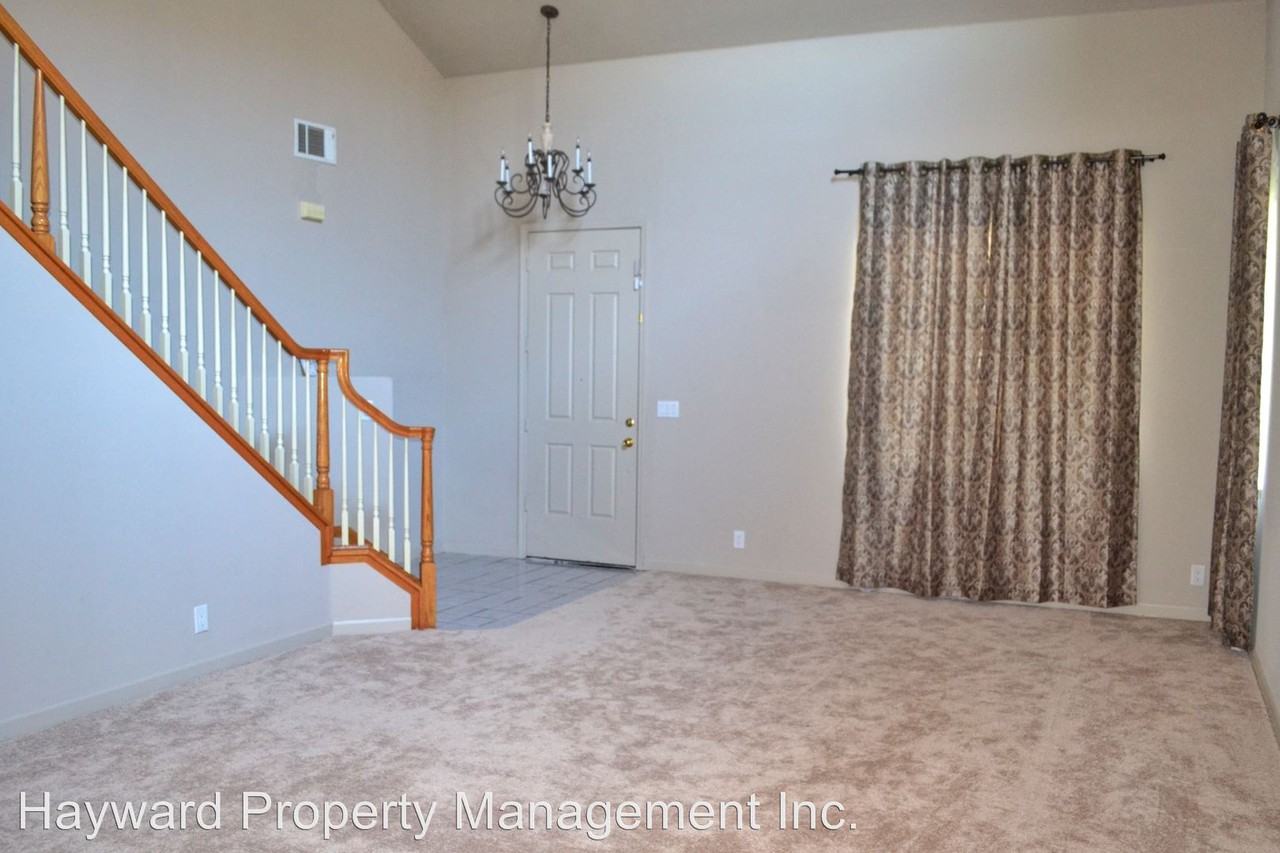 27521 Whitman St. - Photo 3 of 16