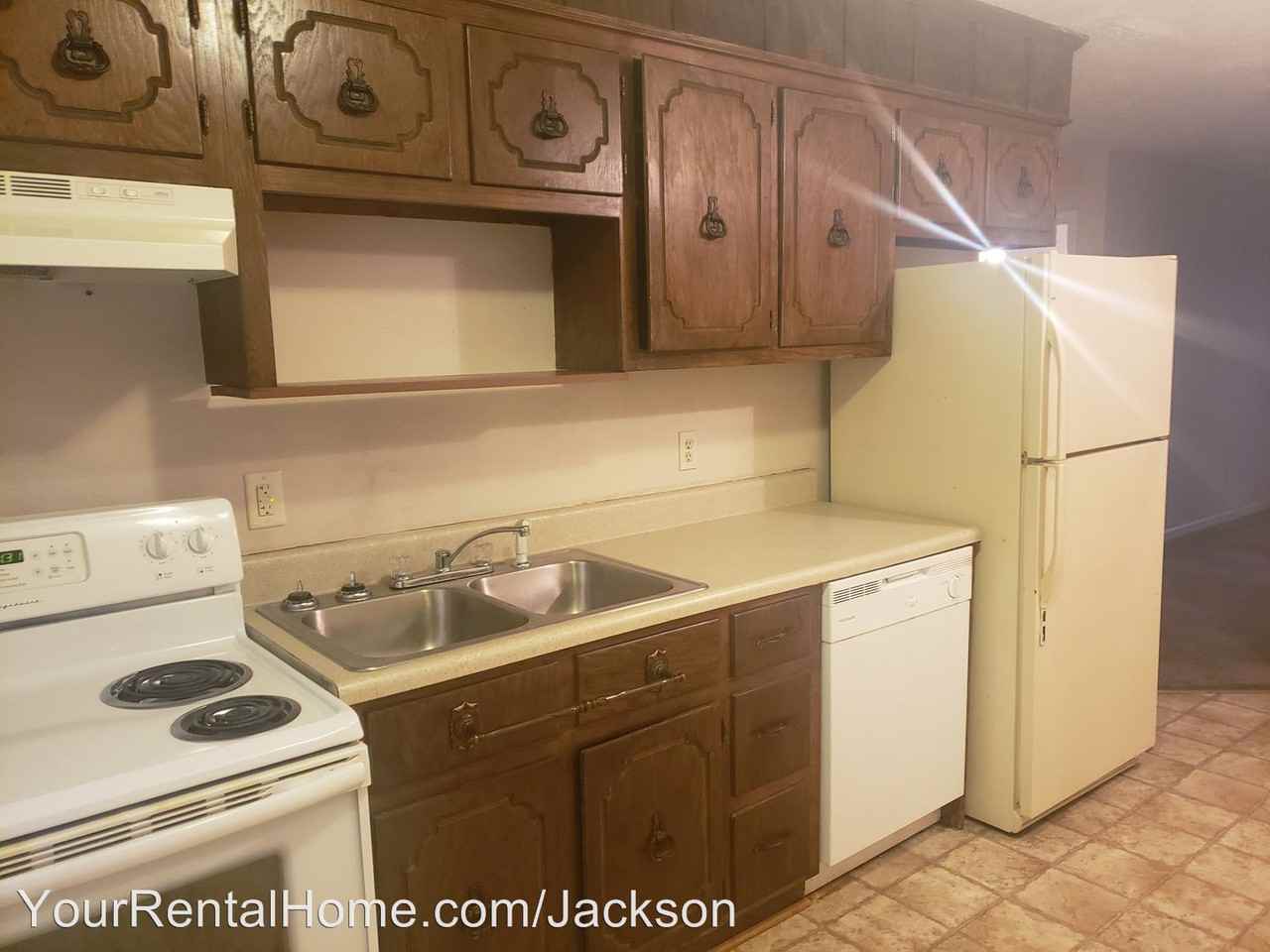 19 - 21 Gardencrest Cv - Photo 3 of 12