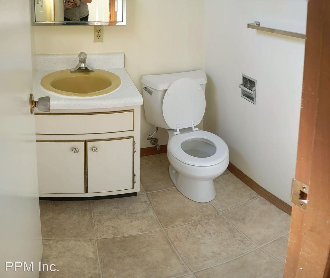 180 1st Street - Photo 2 of 10