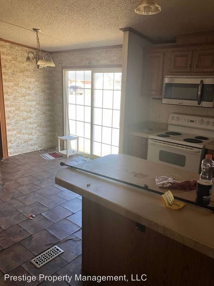 202 Cedar Ave - Photo 3 of 9