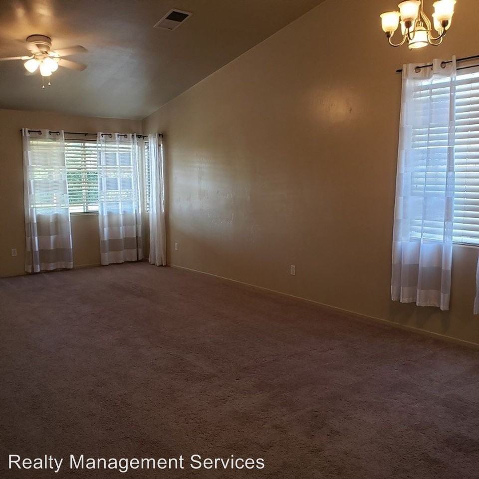 10421 Marco Polo Ave. - Photo 2 of 6