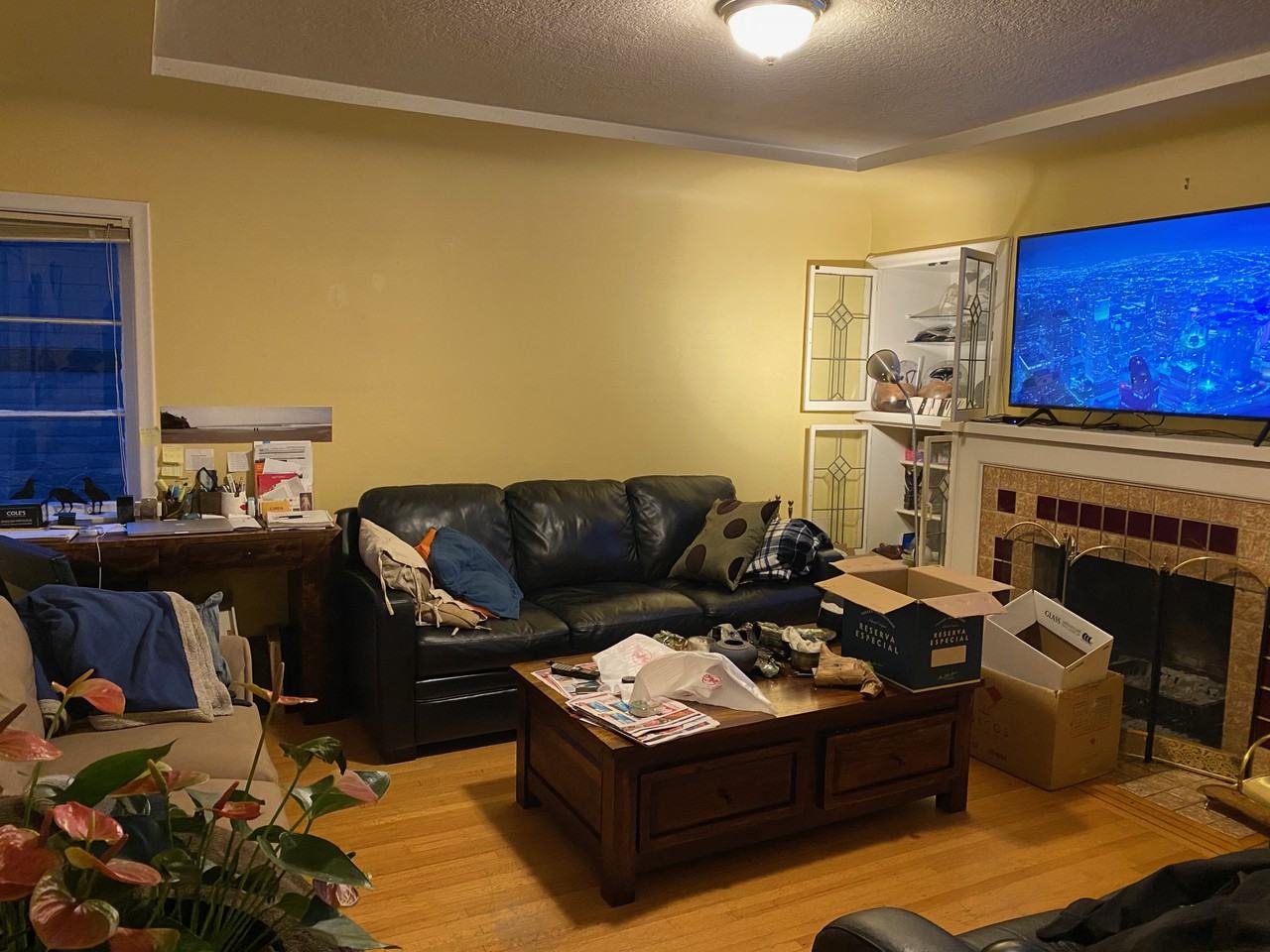 318 16th Street West - Photo 3 of 7