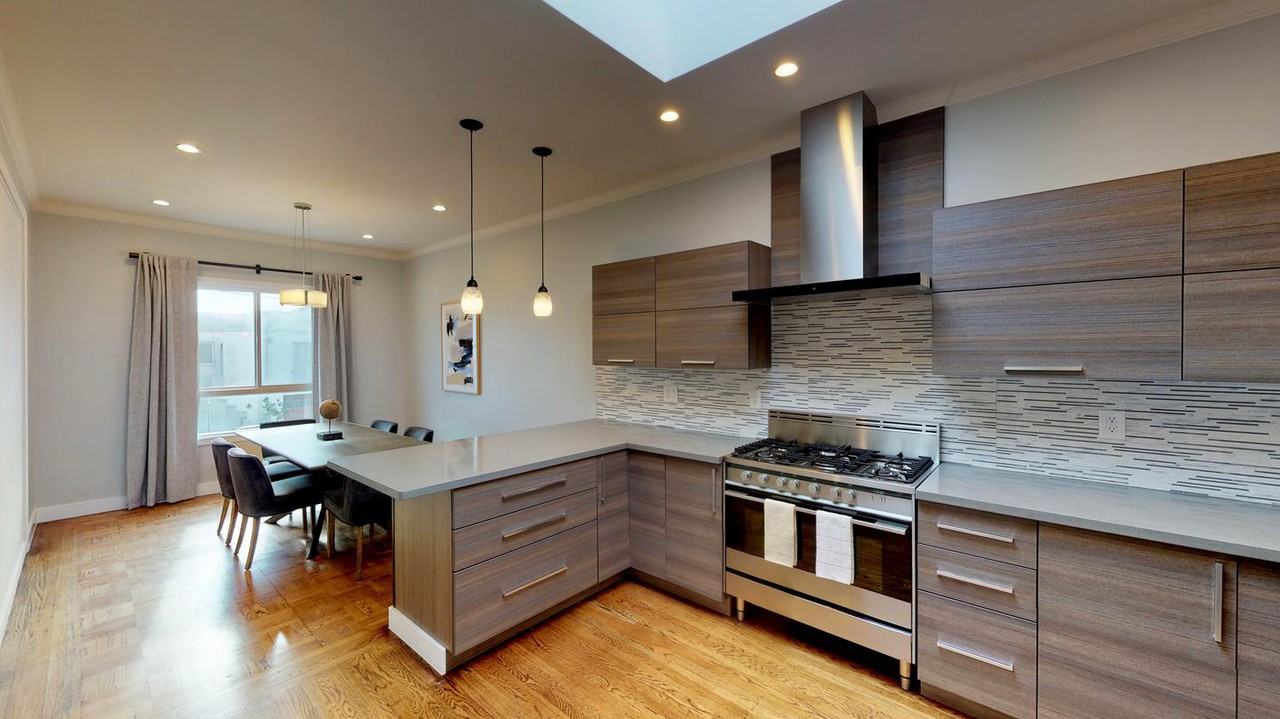 Modern Outer Sunset townhome with brick patio - Photo 4 of 15