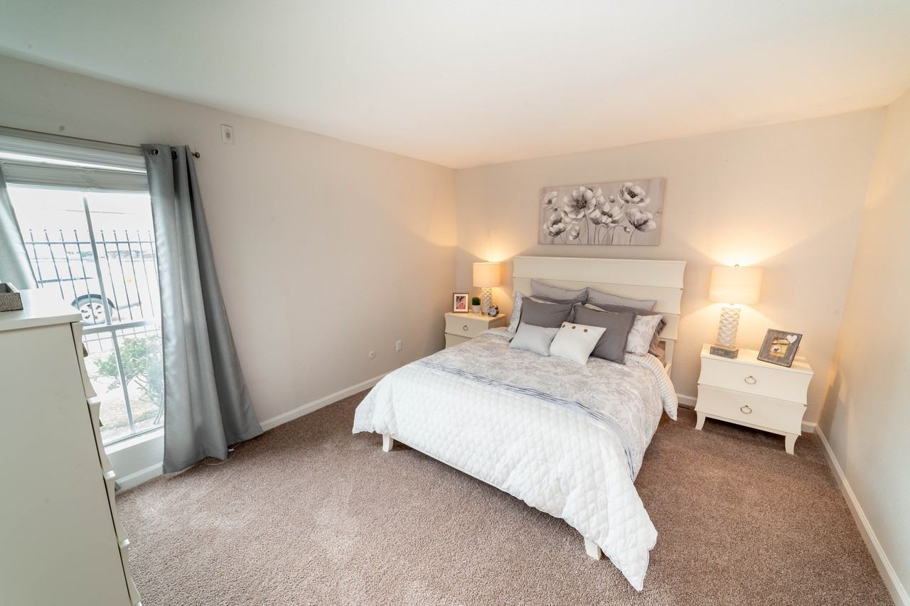 Somerset Apartments 8000 8000 W. Tidwell Road W. Tidwell Road