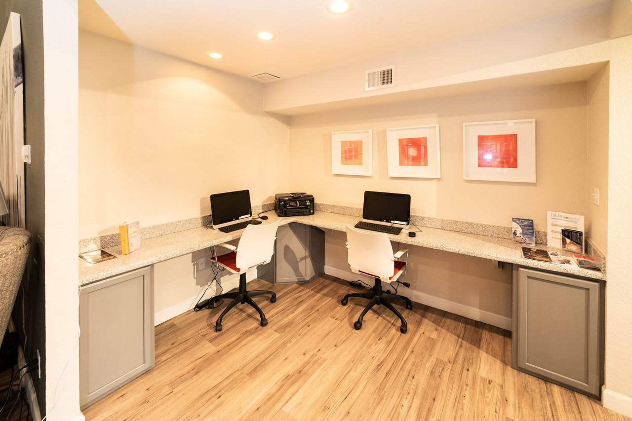 z-101122-Trinity Oaks - Photo 6 of 12