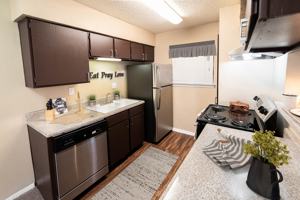 featured image of 7501 Kingswood Dr