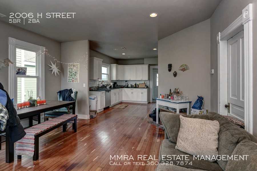 2006 H Street - Photo 3 of 15