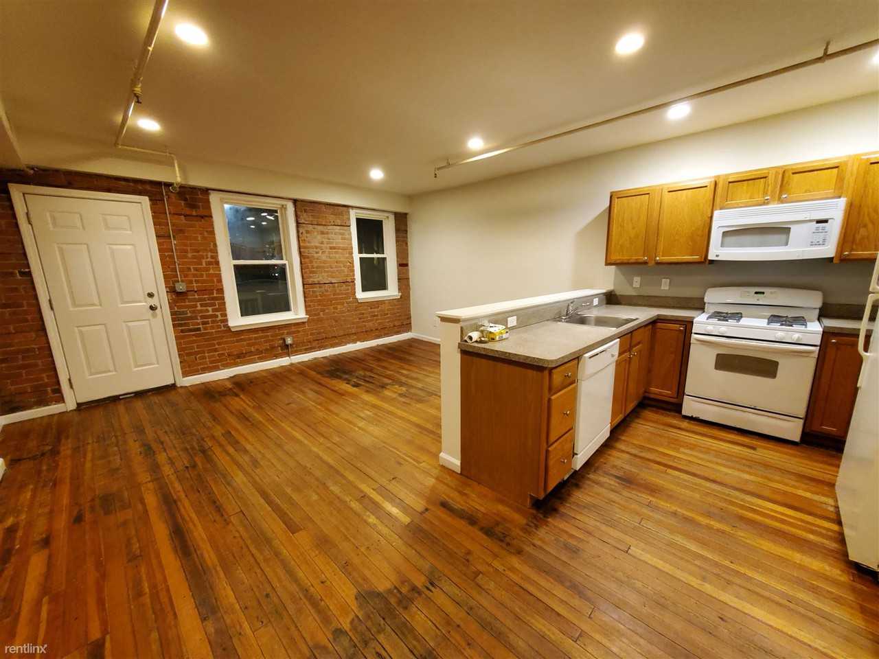 Henry St - Photo 2 of 8