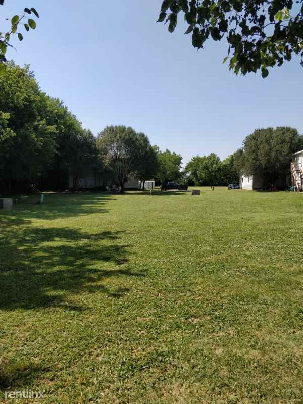 1008 Kim St C - Photo 3 of 6