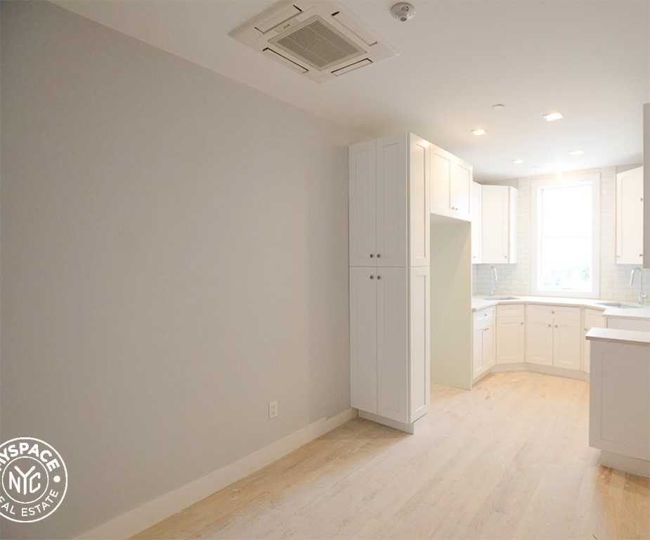1270 44th St #5B - Photo 3 of 9