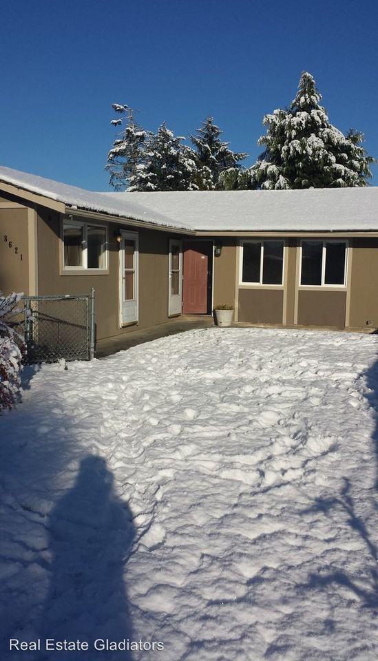 8621 13th Pl Ne - Photo 3 of 7