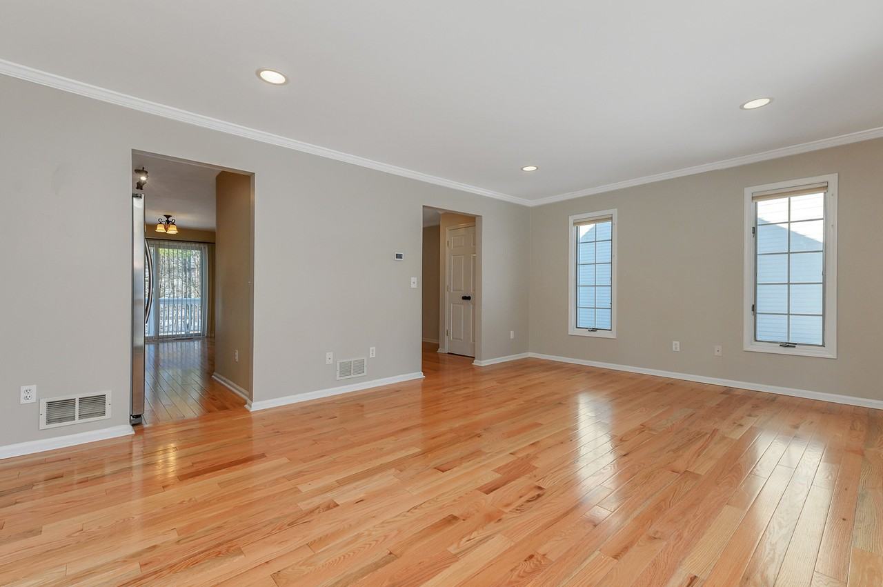 16 Joanne Drive #2a - Photo 3 of 20