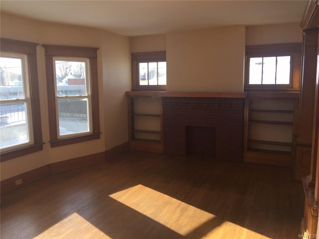 319 Kenmore Ave - Photo 3 of 7