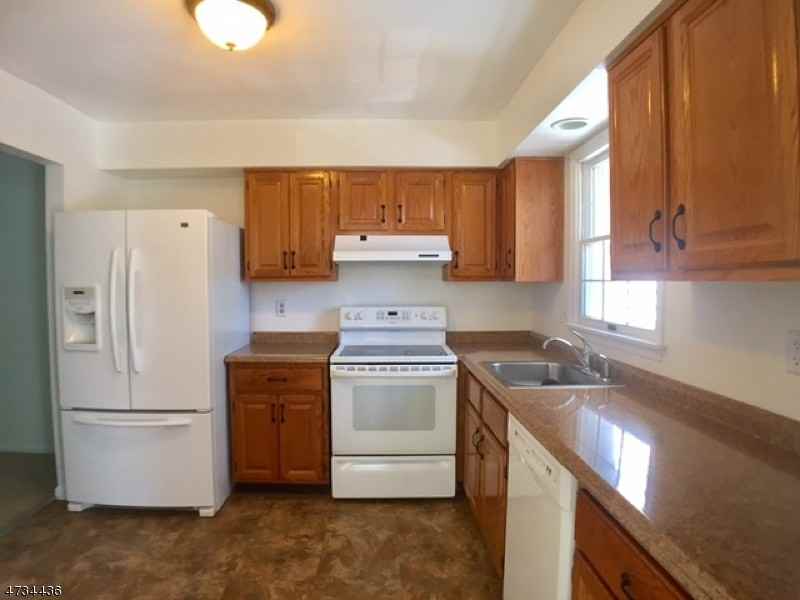 300 Kingbird Ct - Photo 3 of 16