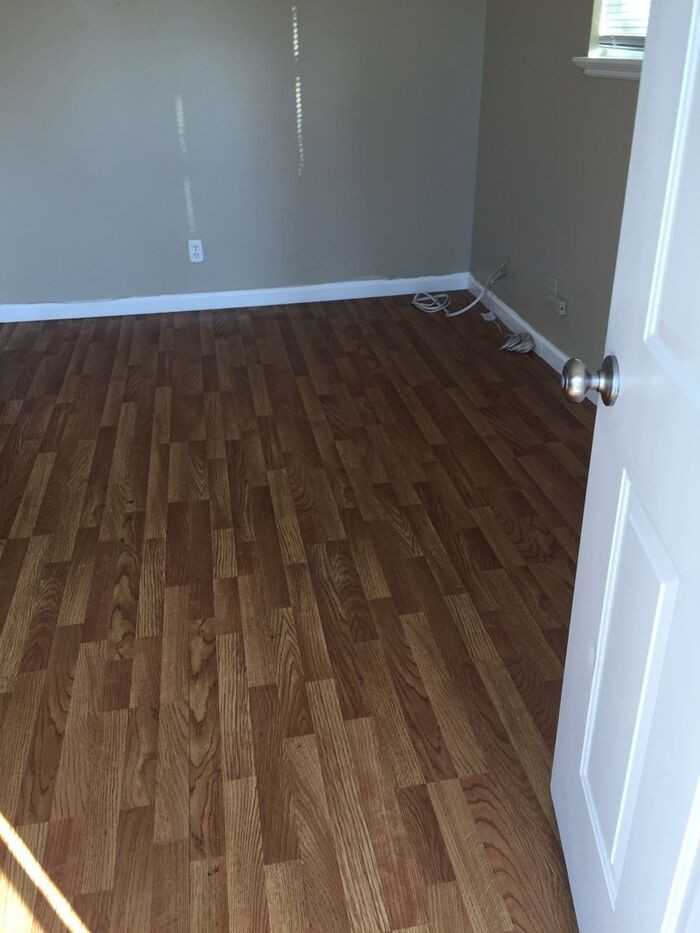 1095 Fruitvale Road - Photo 2 of 14