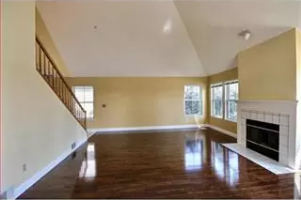 1082 Tiller Lane - Photo 3 of 10