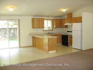 11610 Ne 14th St - Photo 3 of 5