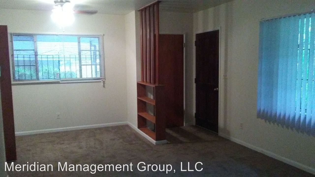 2262 Maxwell Drive Sw - Photo 2 of 7