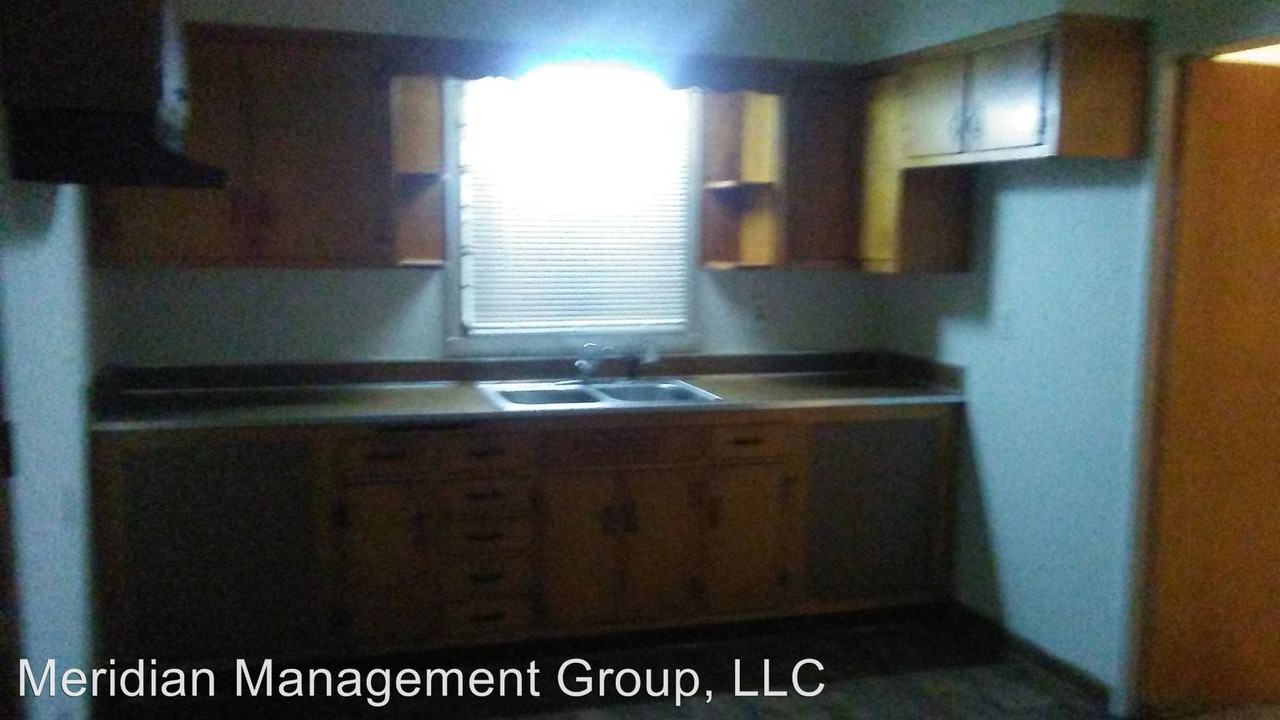 2262 Maxwell Drive Sw - Photo 3 of 7