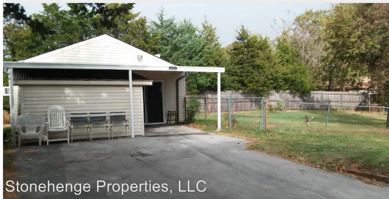 3018 Woodcrest Way - Photo 3 of 5