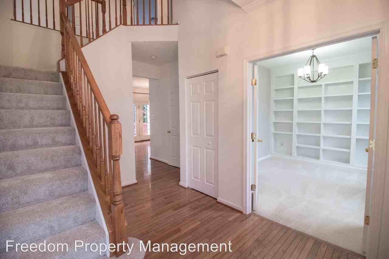 13550 Shardlow Ct - Photo 2 of 32