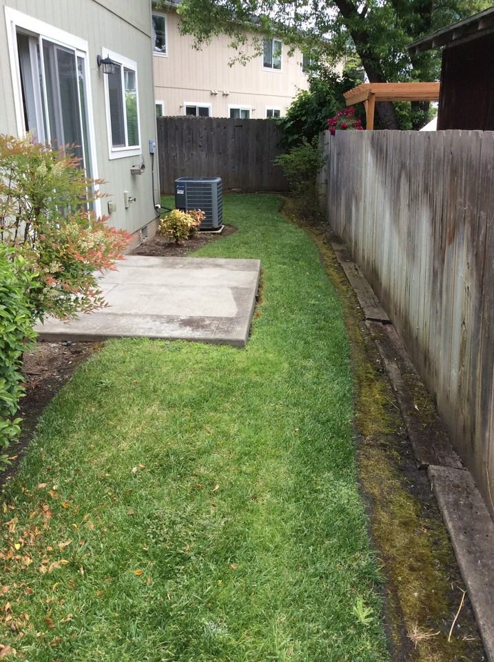 1381 Se M St - Photo 6 of 6