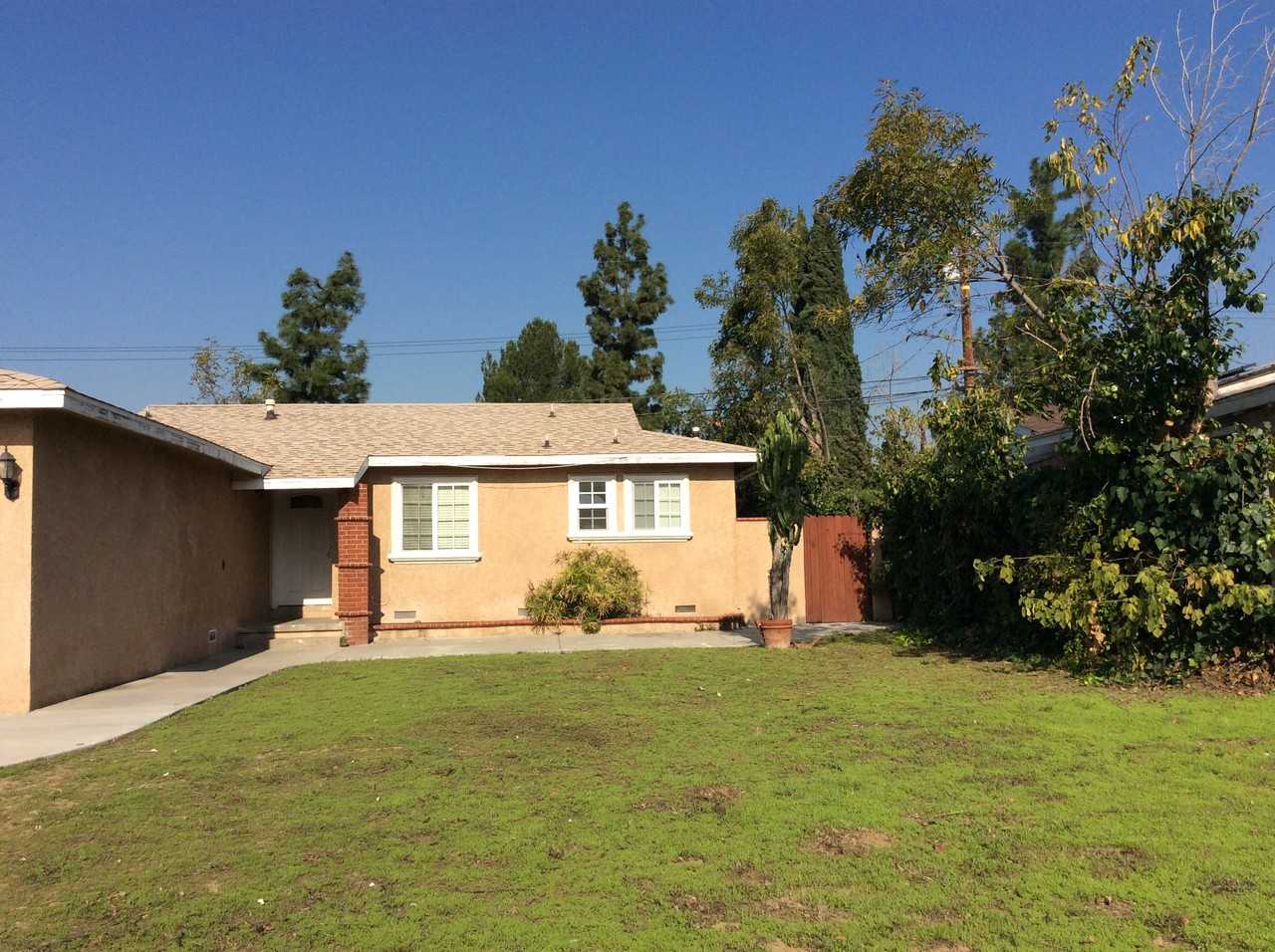 16917 Lawnwood St - Photo 2 of 11