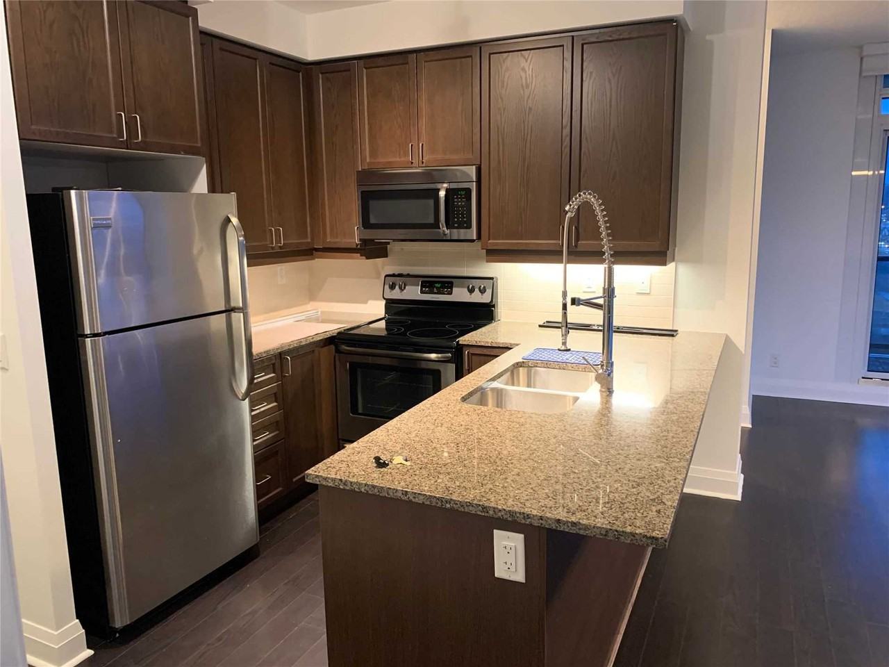 1185 The Queensway, Toronto, ON M8Z 0C6 2 Bedroom Apartment for Rent