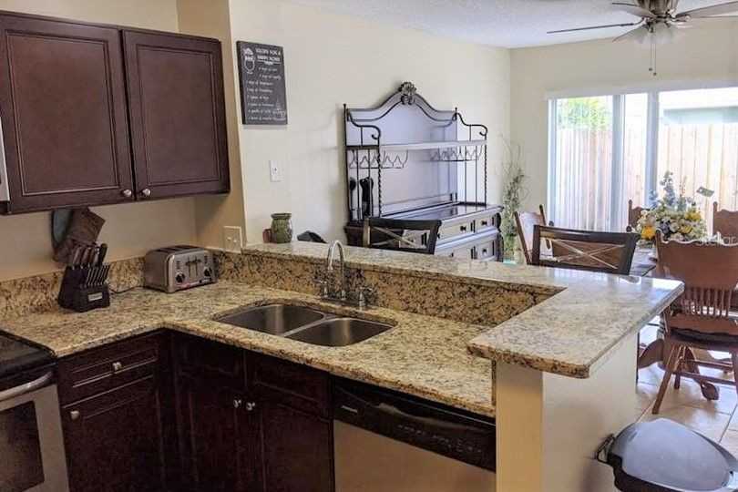 11815 Branch Mooring Dr - Photo 3 of 6