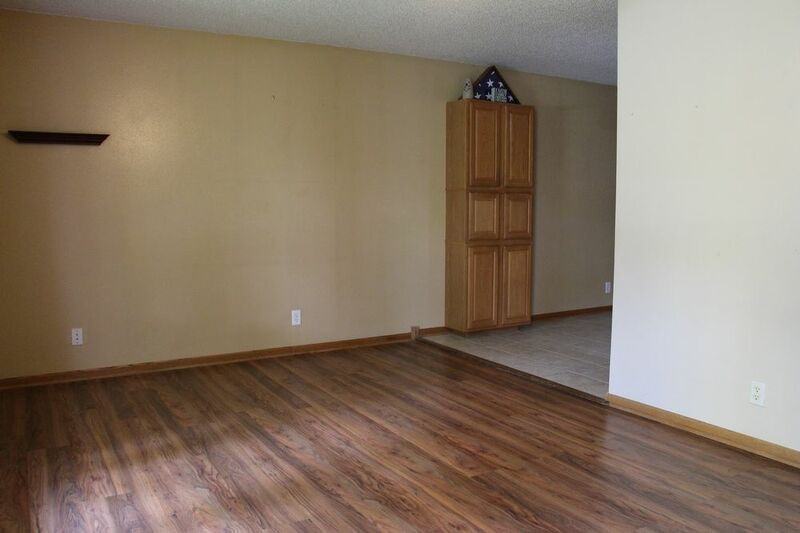 825 Elm St - Photo 2 of 19