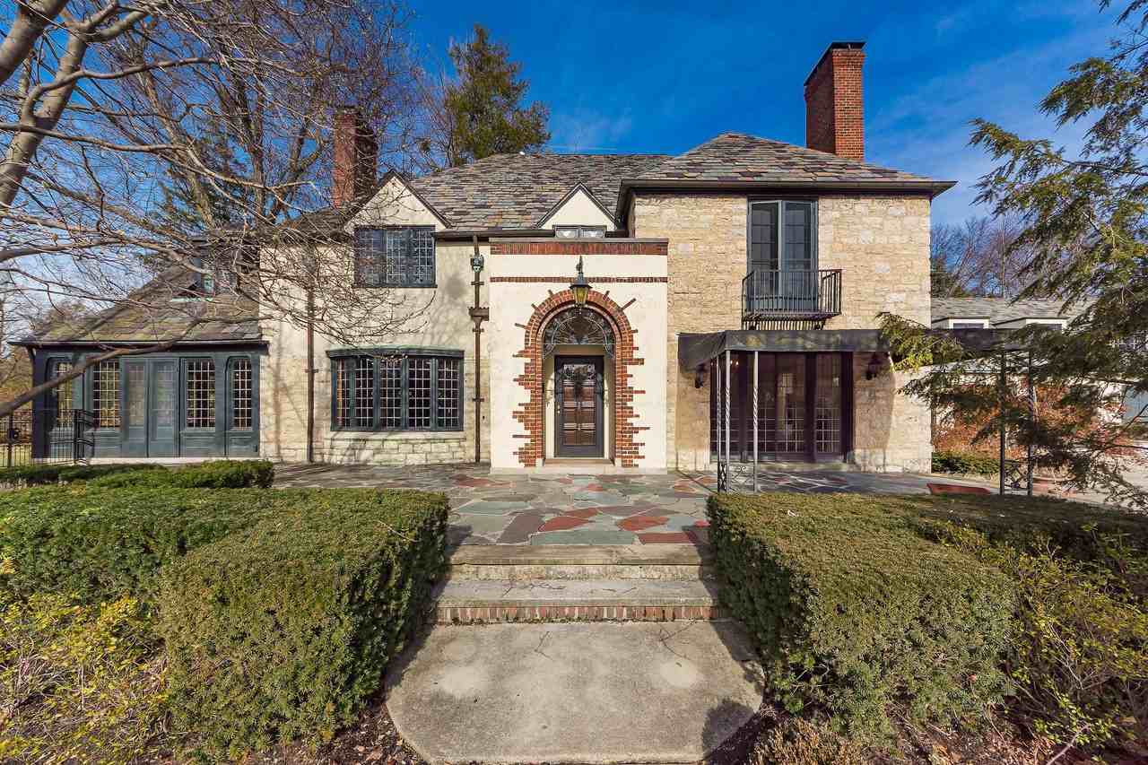 138 S Parkview Avenue - Photo 3 of 50