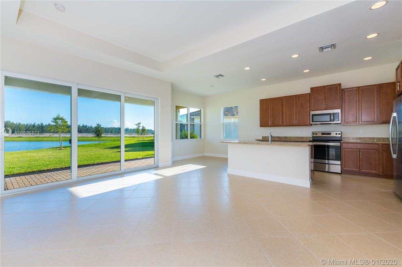 15917 Rain Lilly Way - Photo 3 of 24
