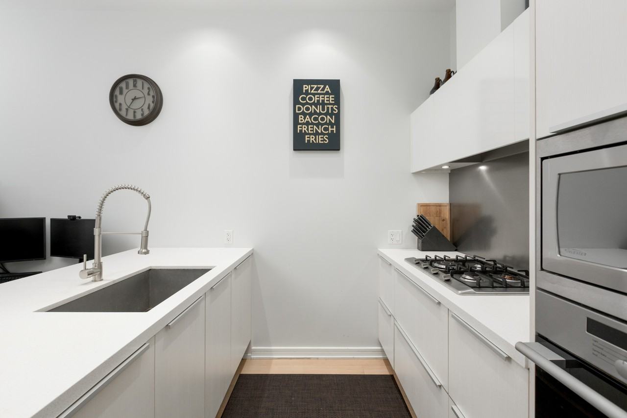 1633 Ontario St #2ndFL - Photo 2 of 8