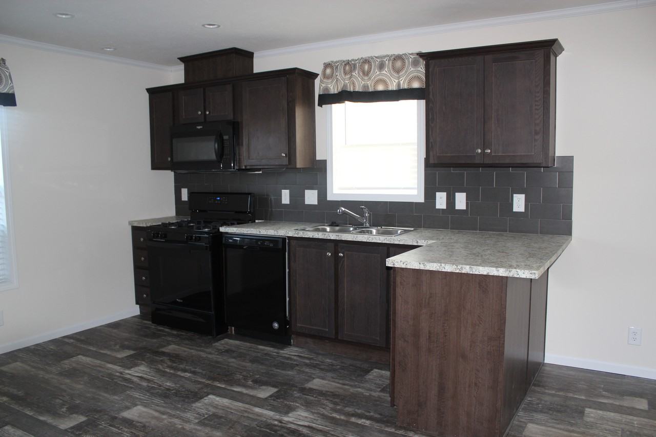 Lot 94 - Photo 3 of 4