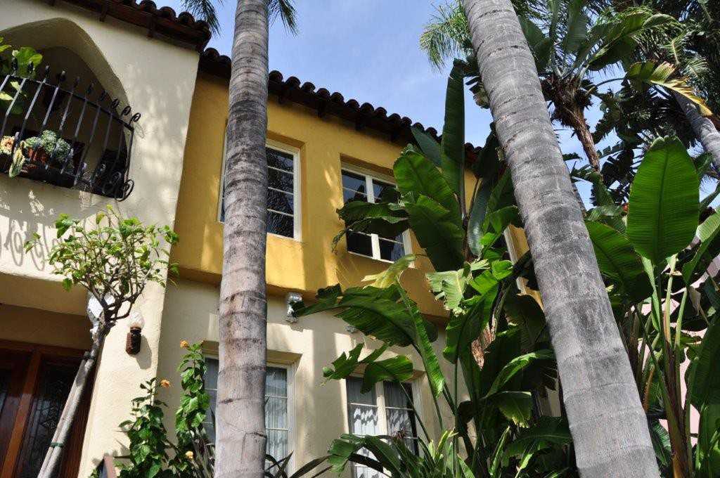 N. Sycamore Ave. & Rosewood Ave. - Photo 3 of 33